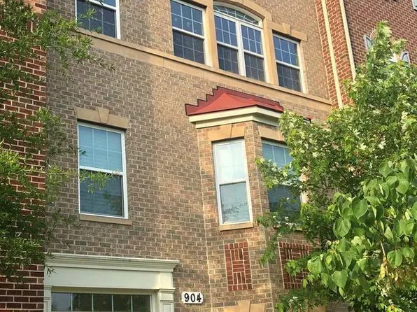 904 Hall Station Dr APT 102, Bowie, MD 20721
