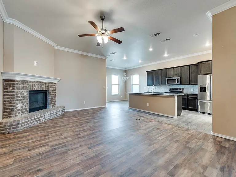 618 Juniper Ct — Photo 7