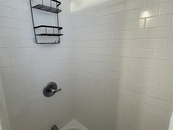 523 Grand Avenue image 15 of 17