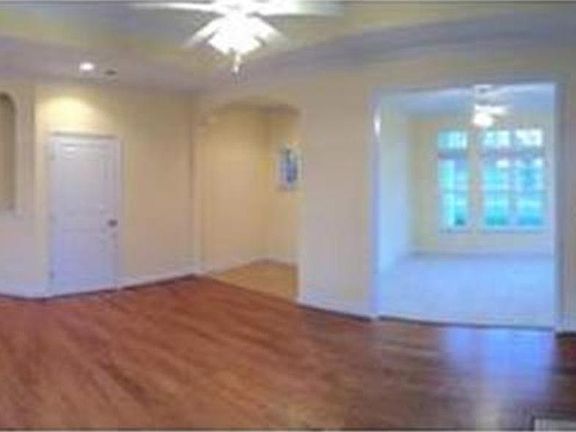 3rd image of 530 Ashley Woods Drive