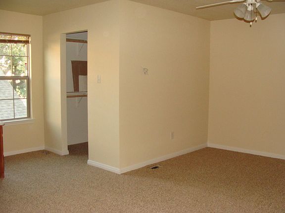 3rd image of 143 Meadow Park Cir #3B-2B