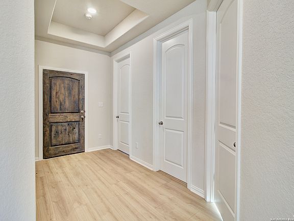 5th image of 621 Broomsedge Street