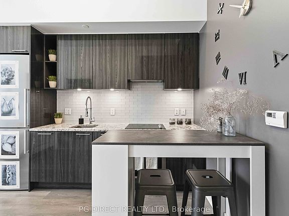 5th image of 120 Parliament St #713