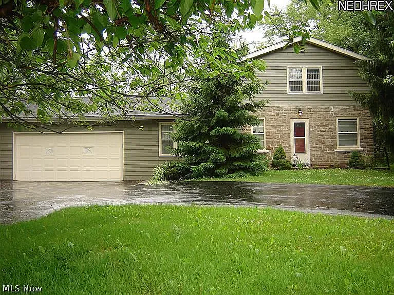 3 bed, 2353 sqft, $2,800 — Photo 1
