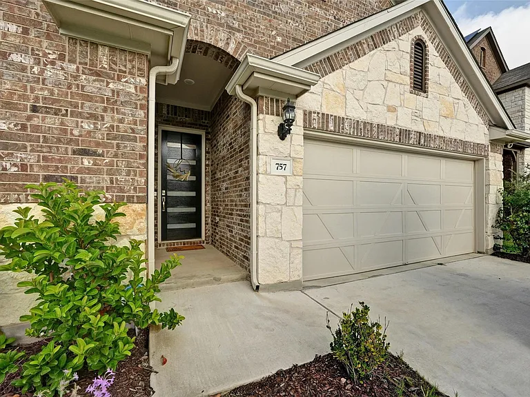 757 Cherrystone Loop — Photo 4