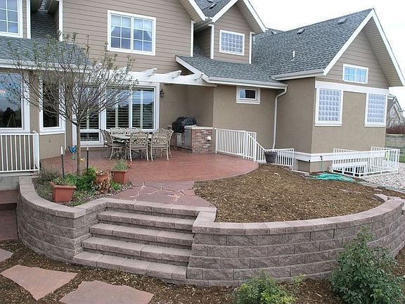 Outdoor entertaining area
