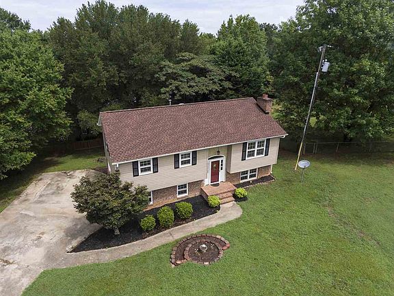 2nd image of 7 Seaton Ct