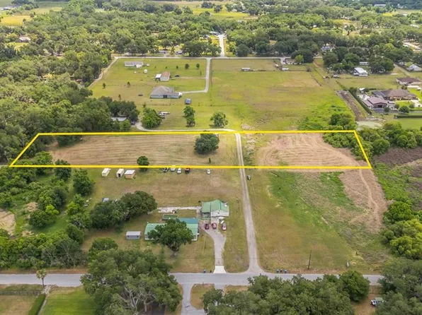 6108 Farm Acres Way #19, Plant City, FL 33565