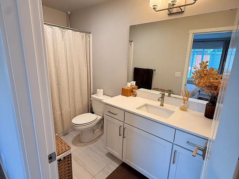 Guest Room#1 - Full Bath