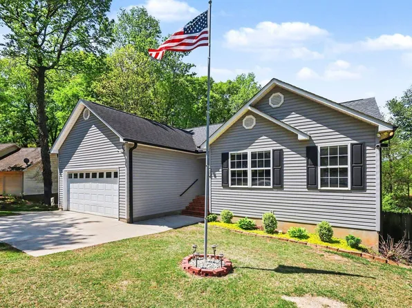 127 Oak Dr, Greer, SC 29650