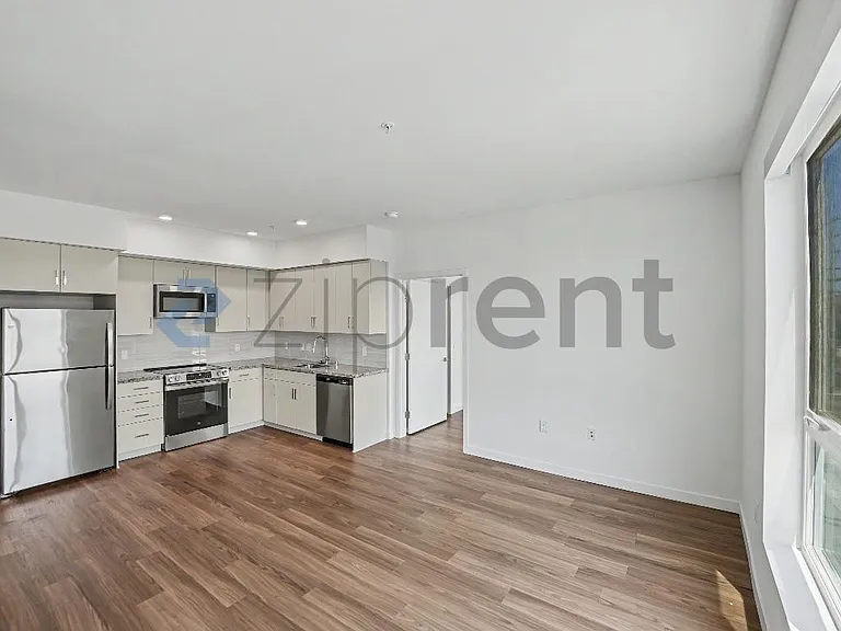 18900 Parthenia St #311 — Photo 15