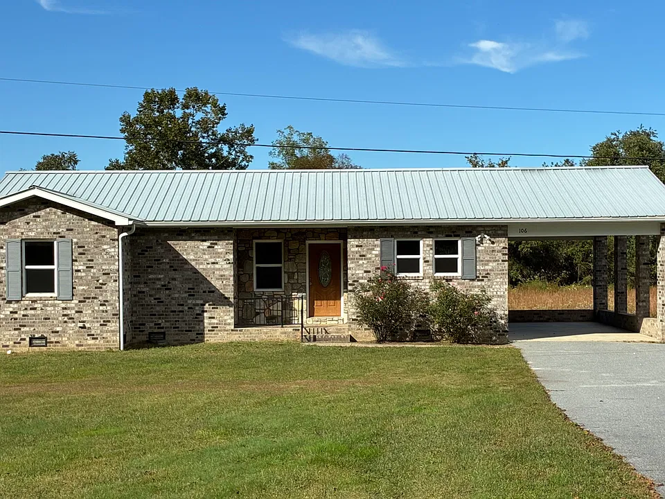 106 Pinehurst Dr