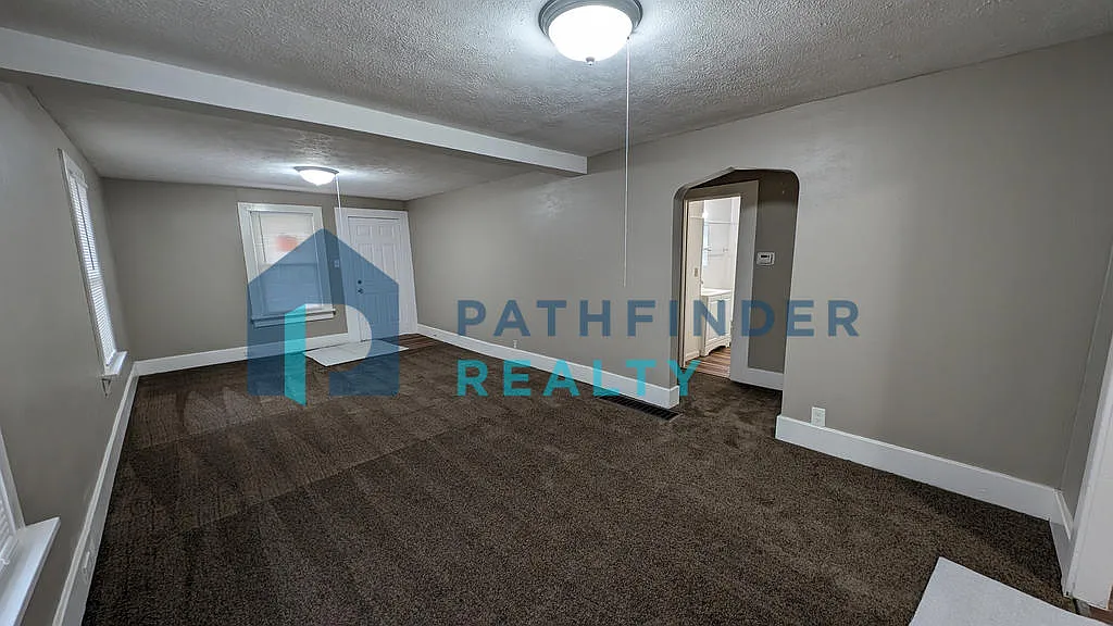 Building Photo - 312 Ashwood Ave