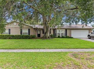 1806 Cherry Ridge Ln, Brandon, FL 33511
