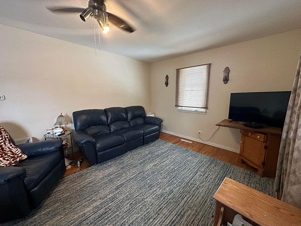 311 Central St, Protivin, IA 52163 Zillow