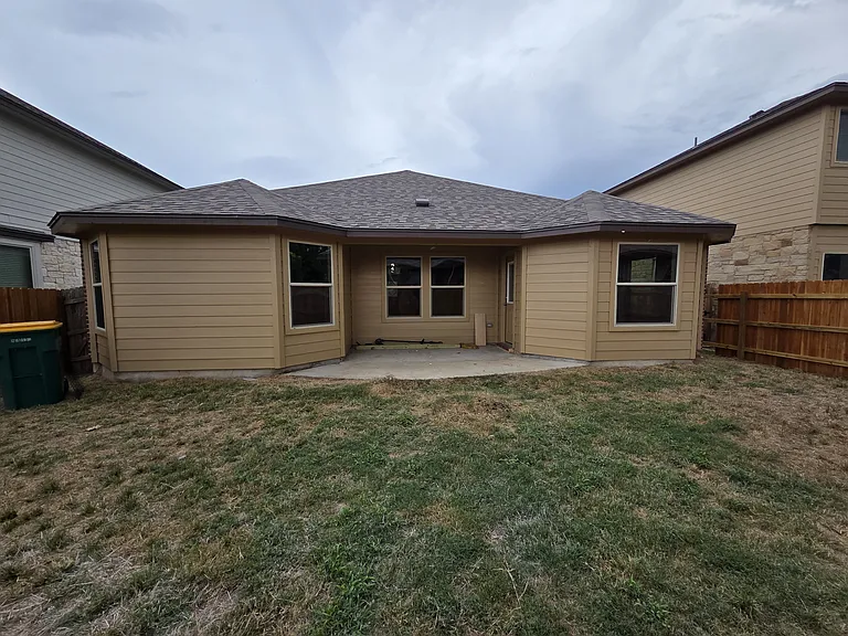 5202 Dauphin Dr — Photo 19