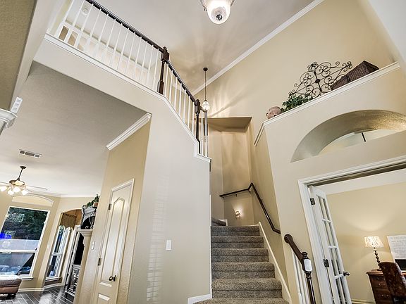 5th image of 21402 Promontory Cir