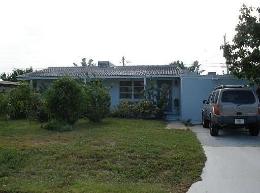 1st image of 2833 NE 13th Ave