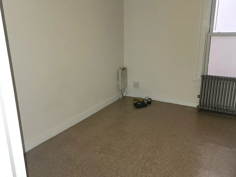 4 N Bleeker St #4 — Photo 11