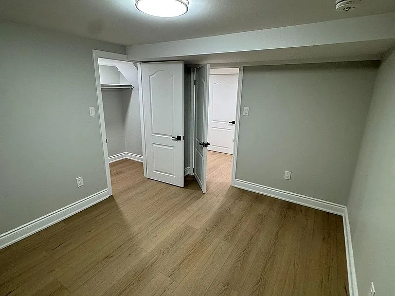 41 Maclaren Ave #BASEMENT — Photo 5