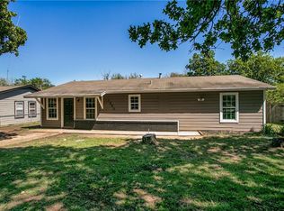 1303 Gibbins Rd, Arlington, TX 76011