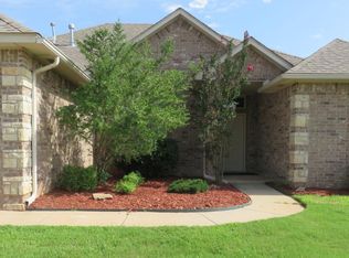 1117 Glen Eagles Ct, Norman, OK 73072