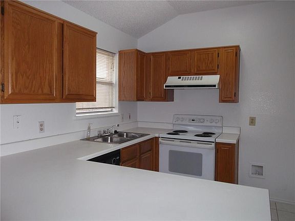 3rd image of 5210 Highbank Dr