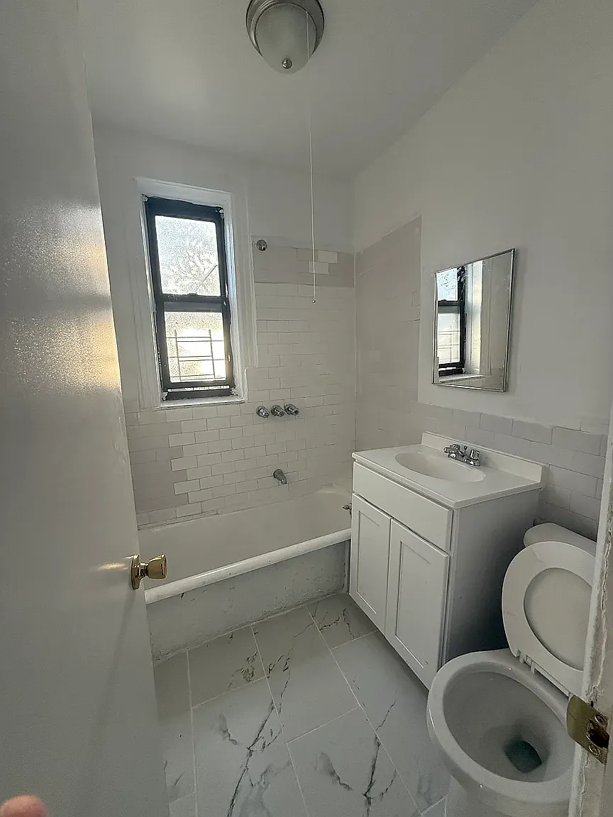 426 East 22nd Street — Photo 2