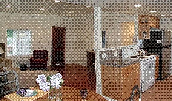 Granite kitchen counters, tile floors