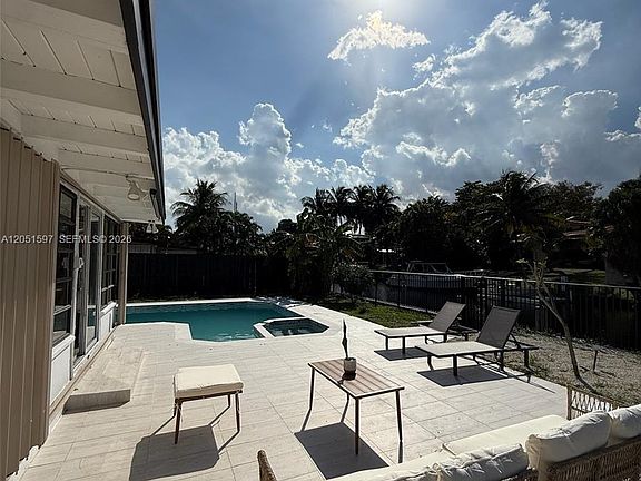 5th image of 2443 Tortugas Ln