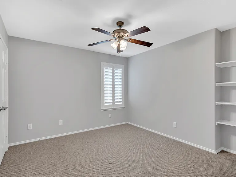 16329 Severn Ln — Photo 25