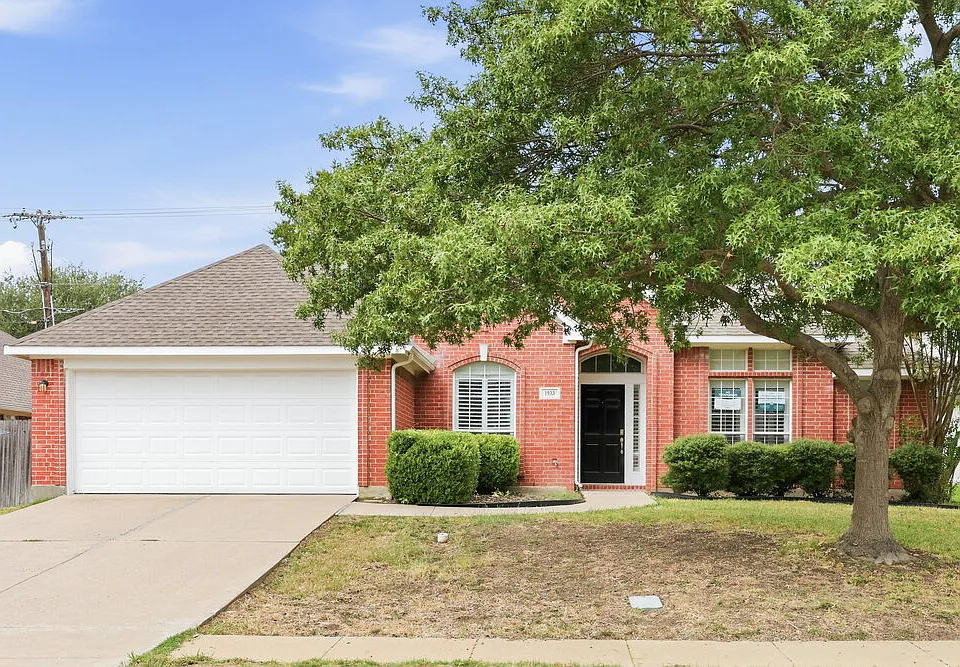 1933 Perry Dr