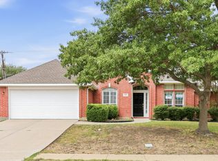 1933 Perry Dr, Mansfield, TX 76063