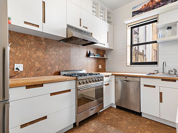 5th image of 55 Hicks St APT 4