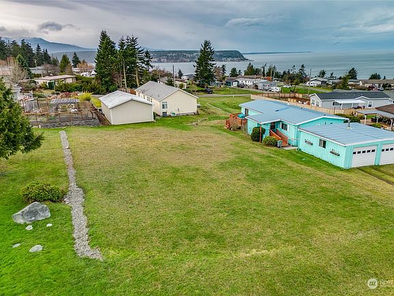 3rd image of 140 Spruce Drive