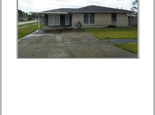13 Willow Ln, Gretna, LA 70053