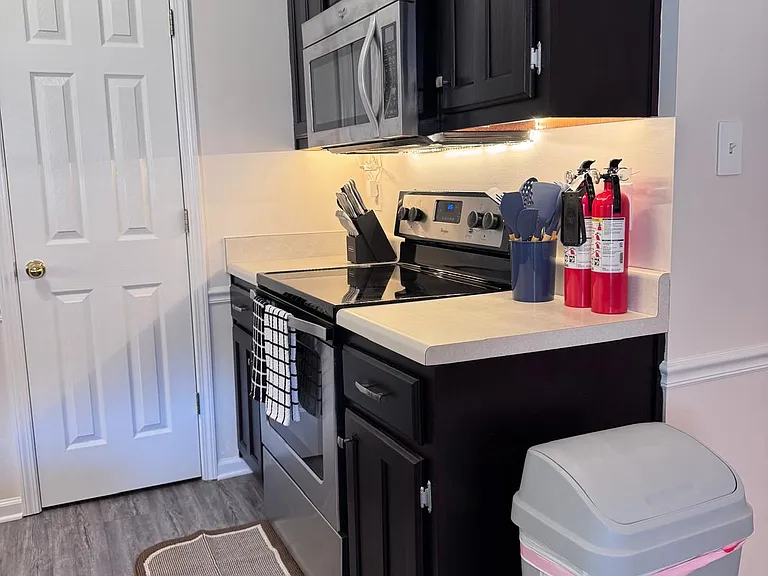 7503 Hunters Hollow Ln — Photo 7