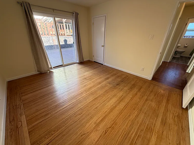 18592 Madison Ave — Photo 15