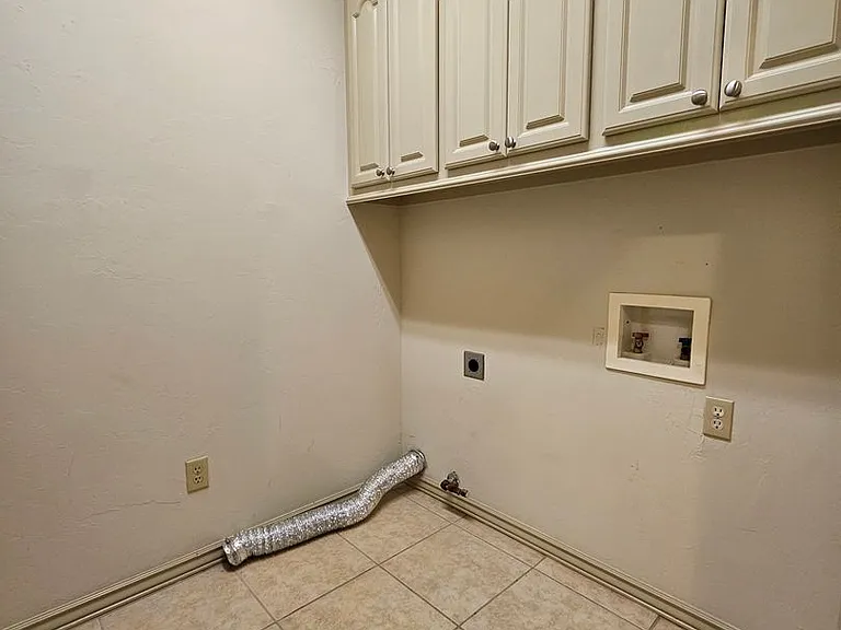 513 Summit View Ct — Photo 17