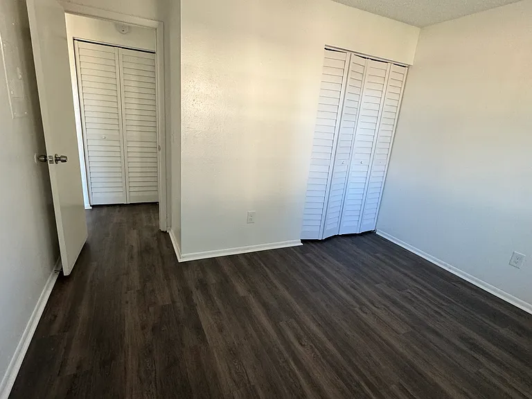 Channel View Condos — Photo 6