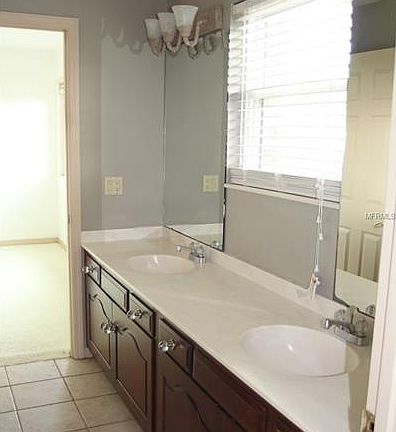 3rd image of 133 Woden Way