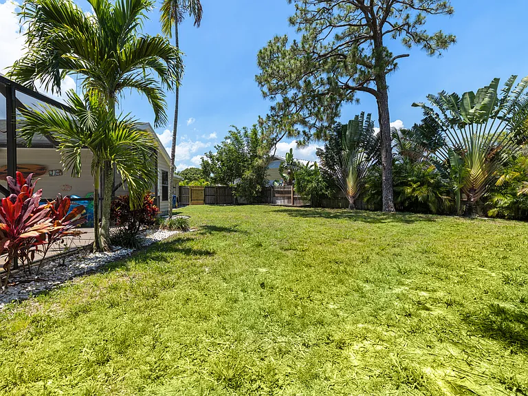 591 Kriss Ln — Photo 21