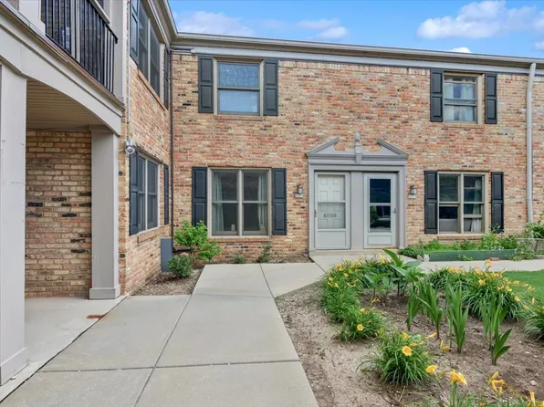 1814 Sessions Walk #1814, Hoffman Estates, IL 60169