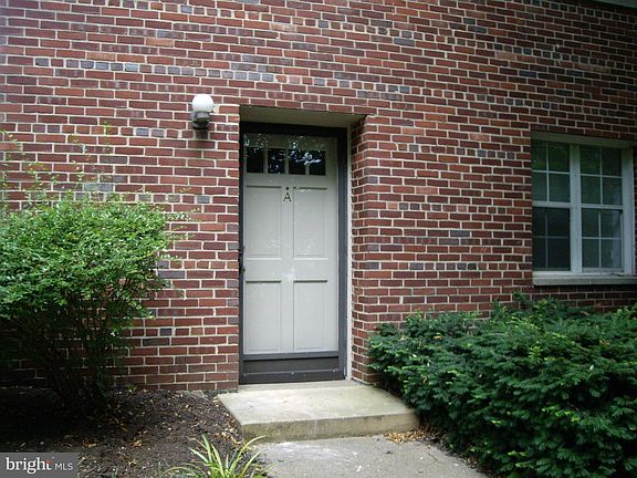 3rd image of 1336 N Ode St APT A