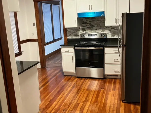 52 Collins St #1, Hamden, CT 06514