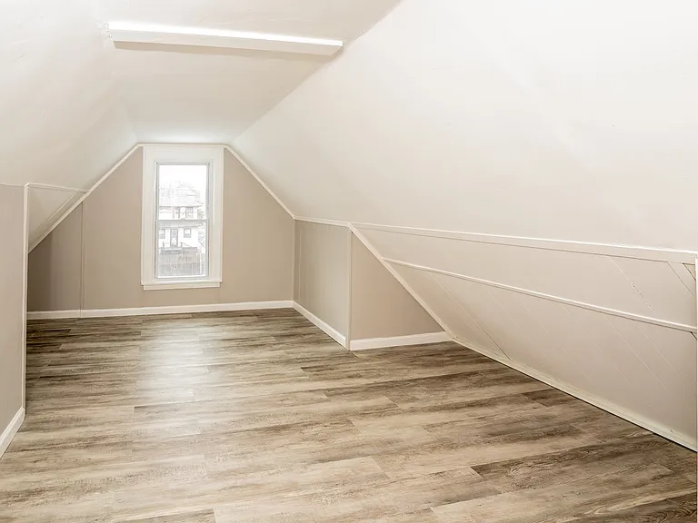 1431949_030_basement_13597652.jpg