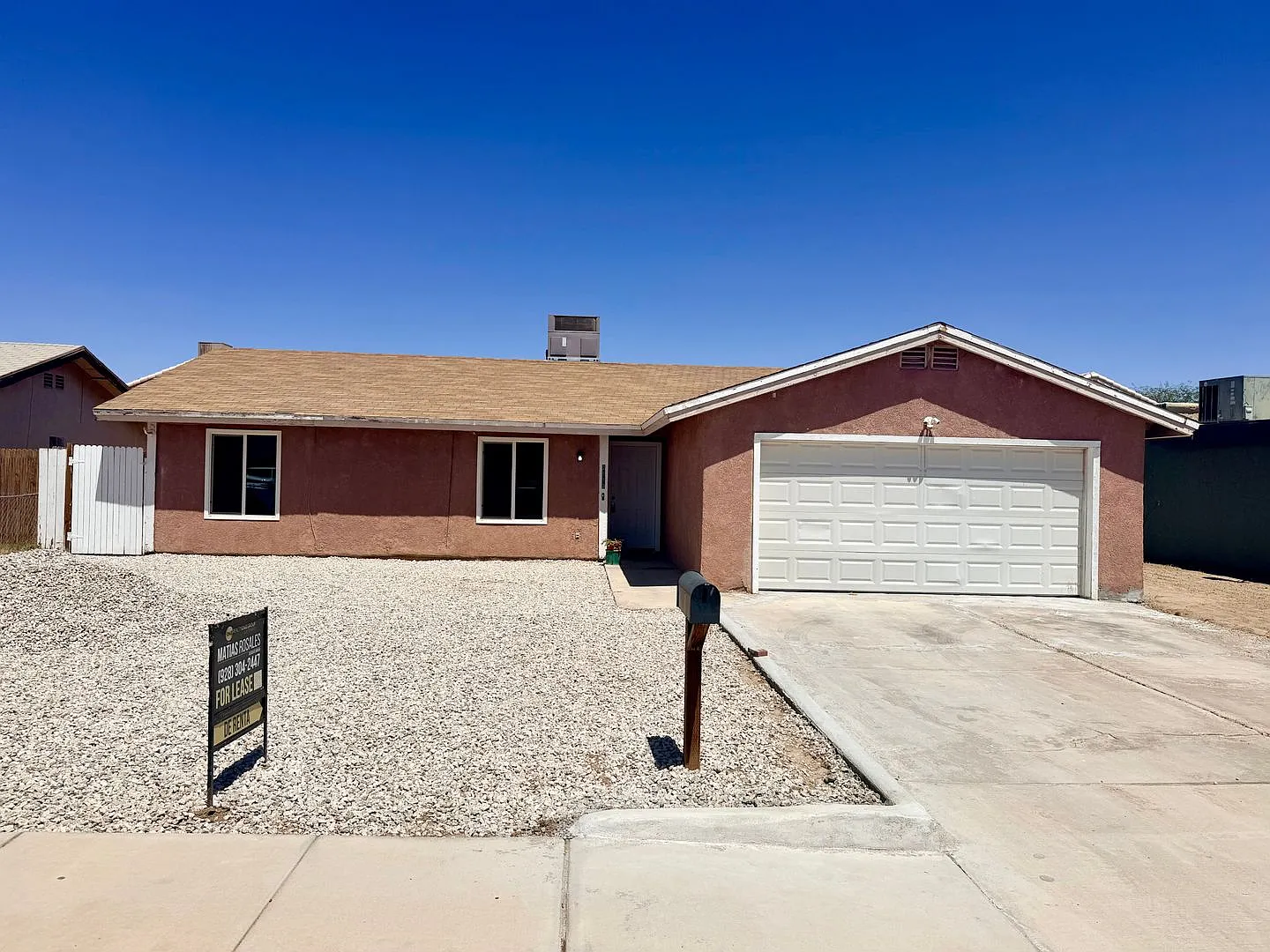 Hacienda Estates Three Bedroom Two Bath home Close to Hospital and Retail Stores — Photo 1