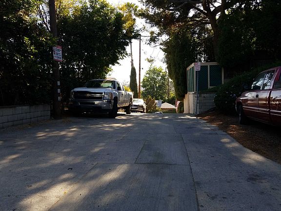 4th image of 2112 Roselin Pl