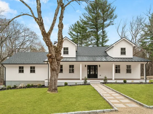 61 Meadowbrook Rd, Carlisle, MA 01741