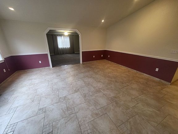 4th image of 1551 Rolling Hills Dr